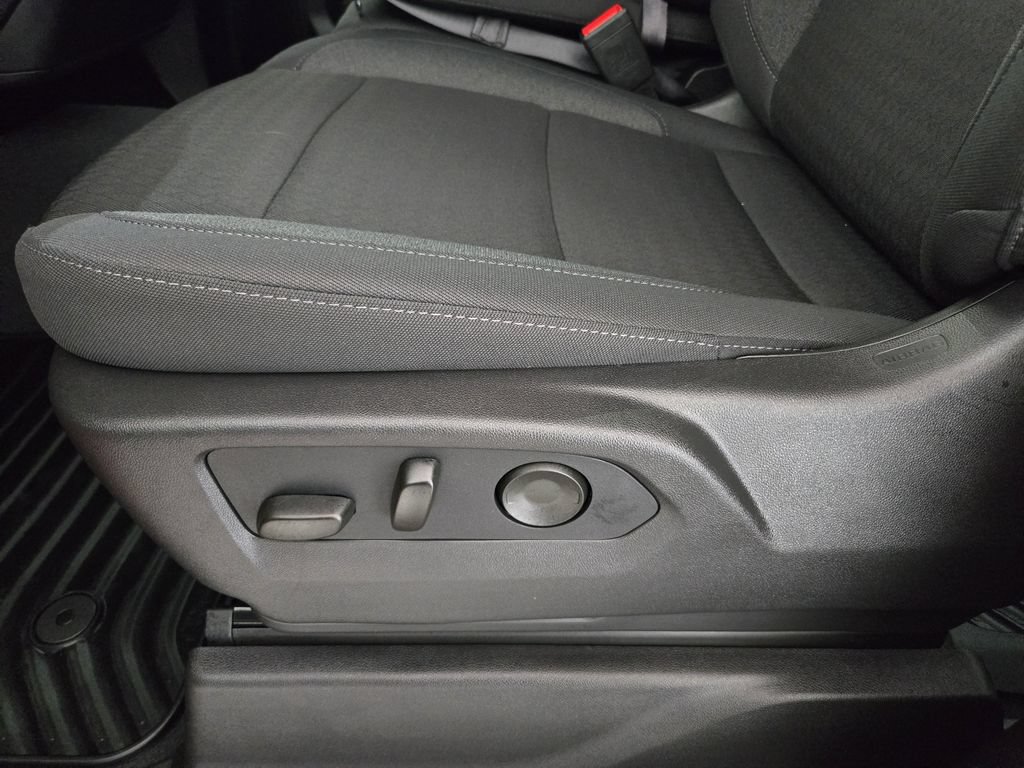 New 2026 Chevrolet Silverado 1500 Custom w/ LPO, Dark Essentials Package RWD image 26