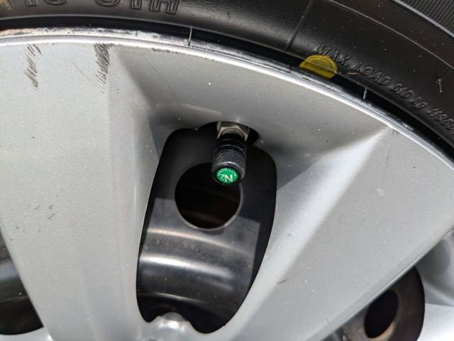 Used 2013 Toyota Corolla LE FWD image 13