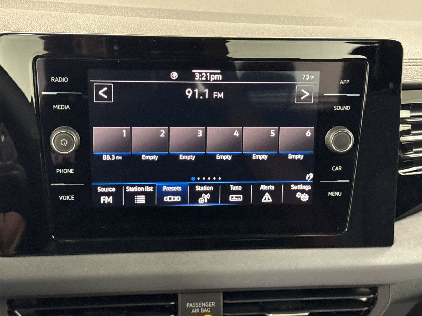 New 2026 Volkswagen Jetta SE FWD image 16