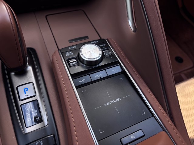 Used 2023 Lexus LC 500 Coupe w/ Sport Package RWD image 23