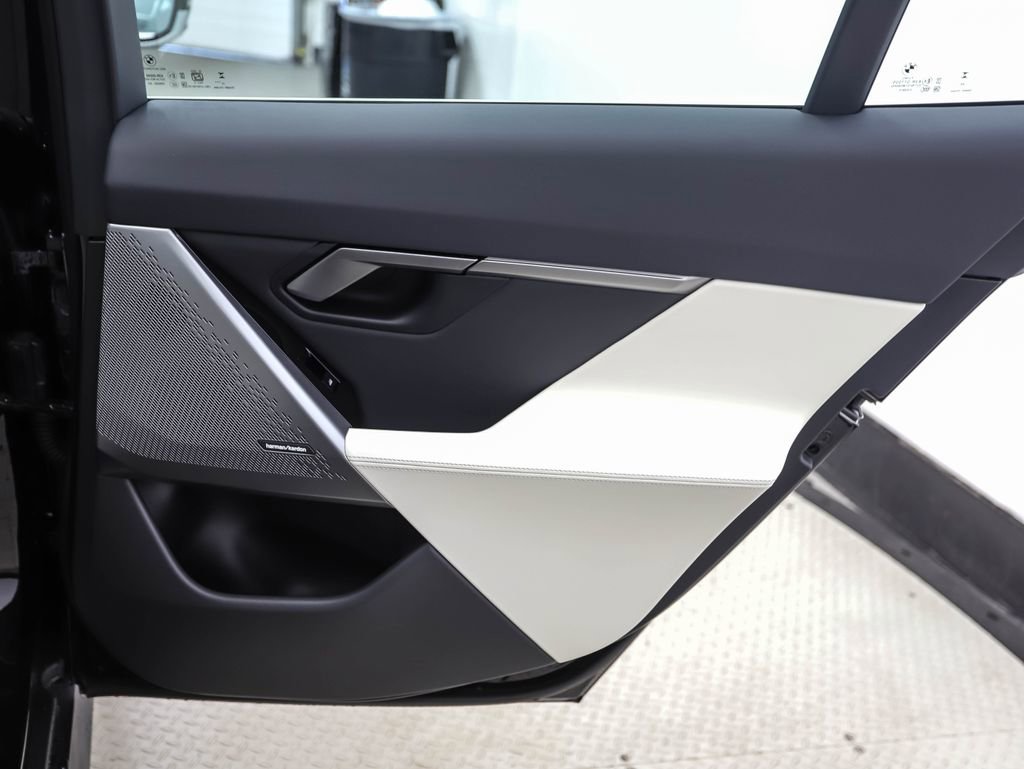 New 2026 BMW 530i xDrive w/ Premium Package image 26