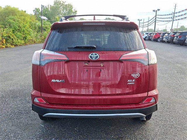 Used 2018 Toyota RAV4 XLE image 5