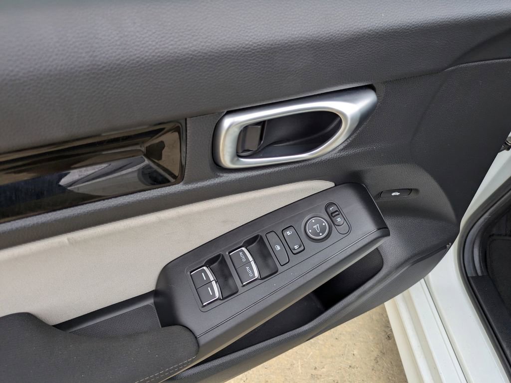 Used 2024 Honda Civic EX image 9