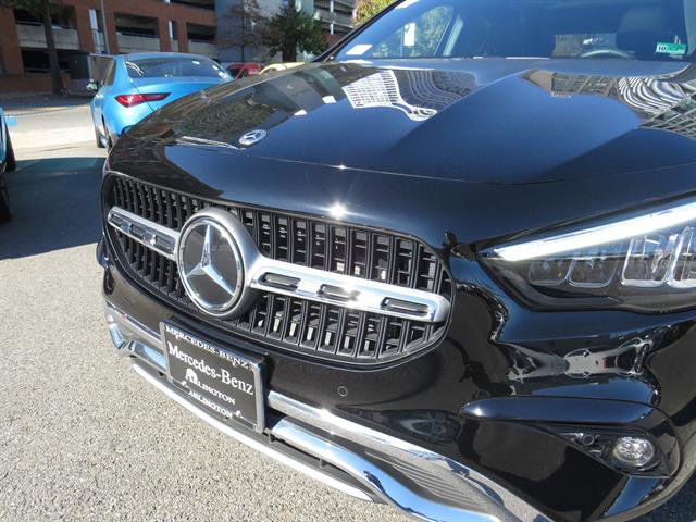 Used 2025 Mercedes-Benz GLA 250 4MATIC image 23