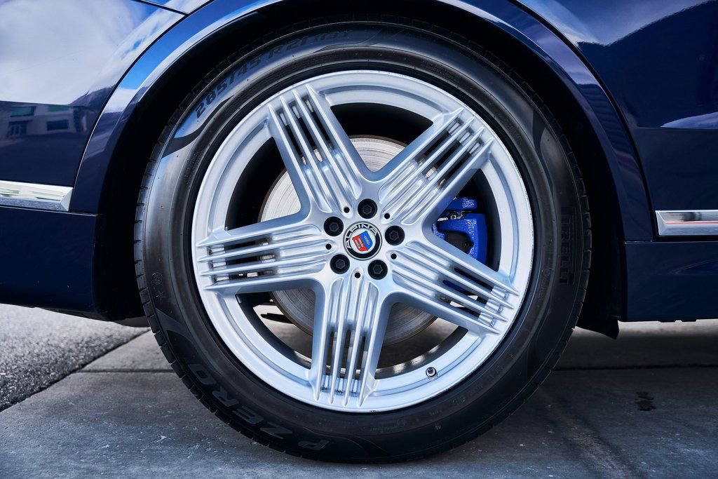 Used 2024 BMW ALPINA XB7 AWD/4WD image 21