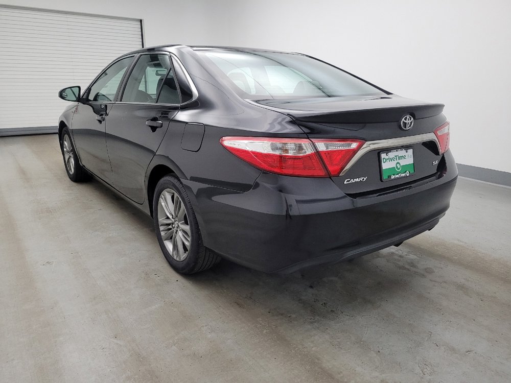 Used 2017 Toyota Camry SE image 5