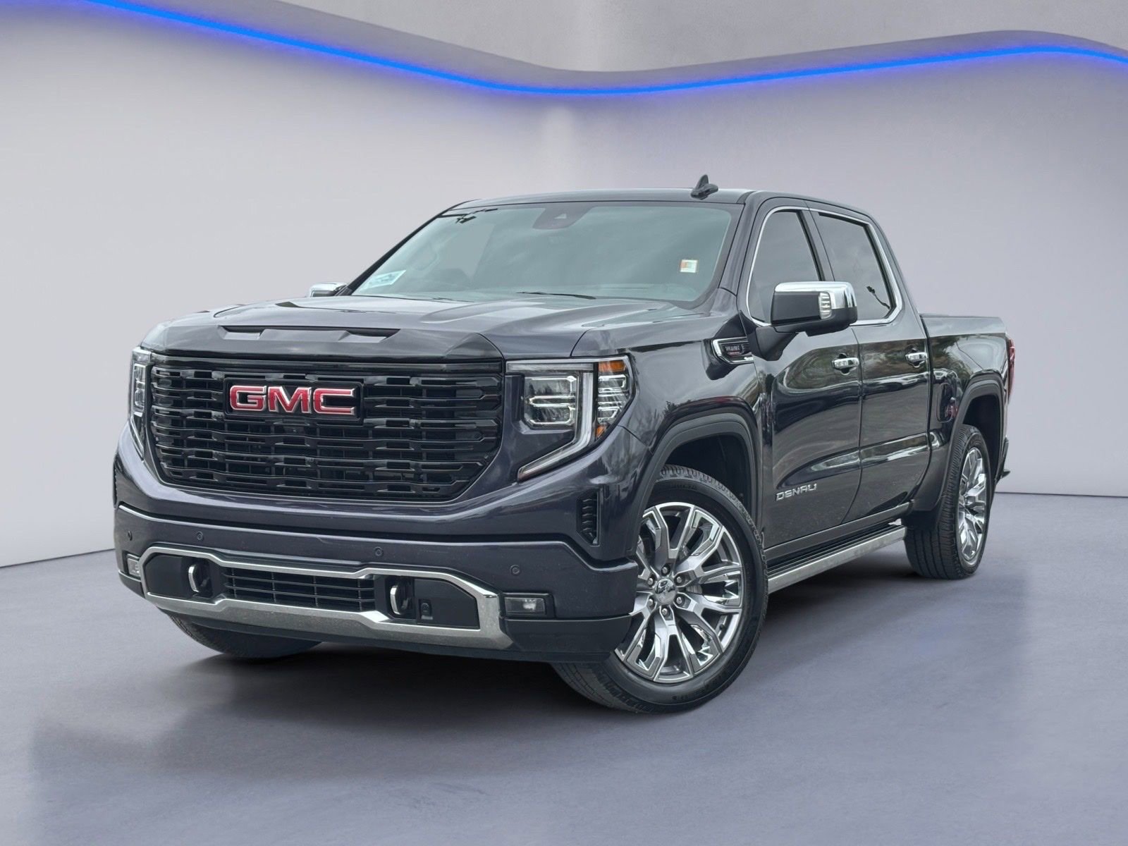 Used 2024 GMC Sierra 1500 Denali AWD/4WD image 2