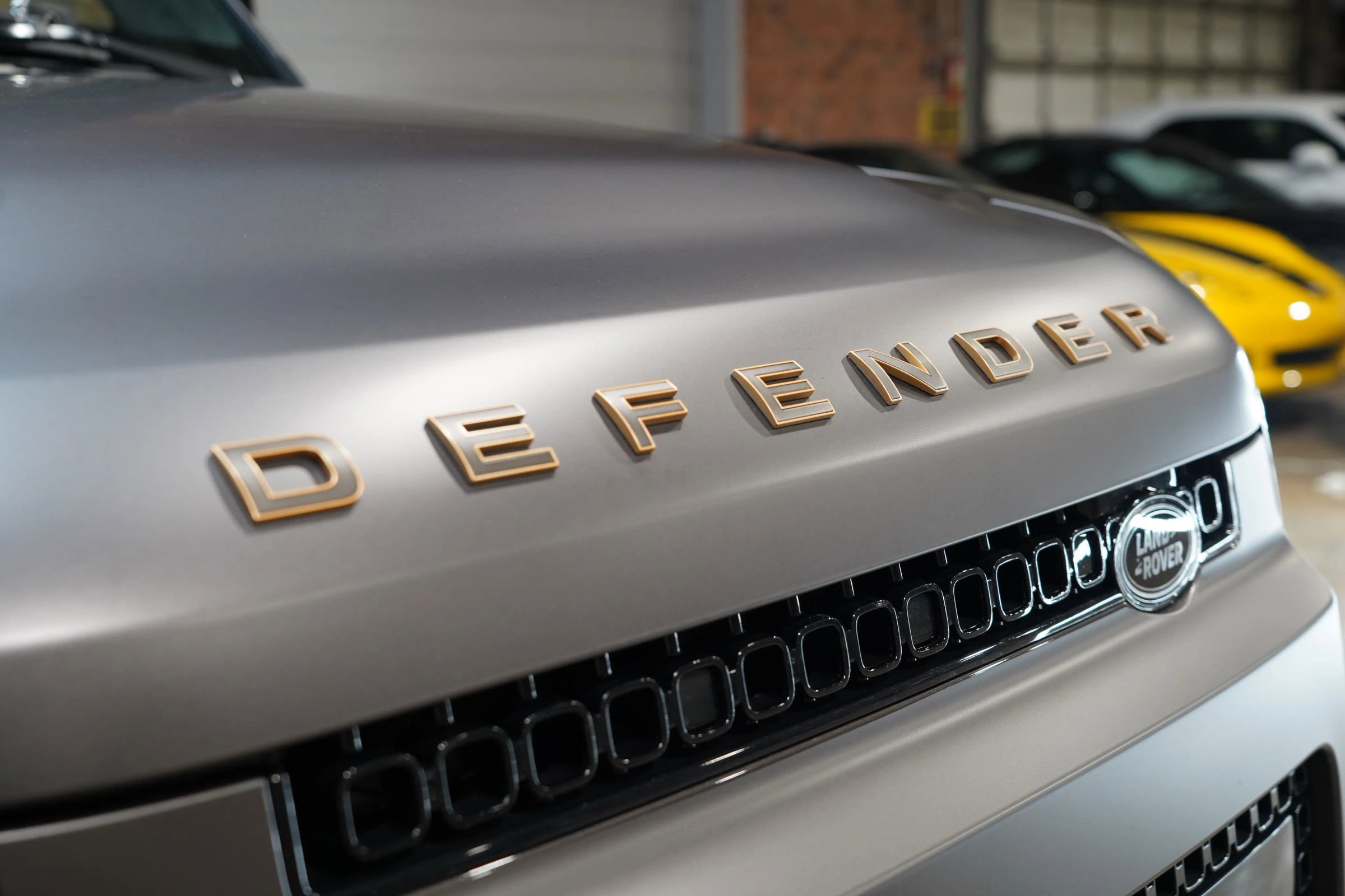 Used 2025 Land Rover Defender 110 image 82