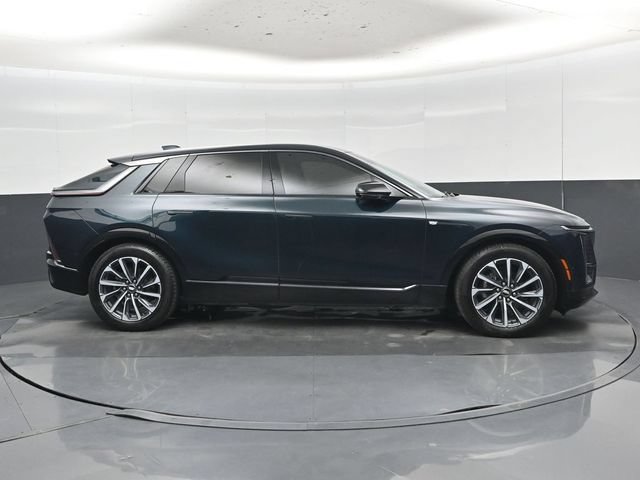Used 2024 Cadillac Lyriq Sport w/ LPO, Floor Liner Package AWD/4WD image 2