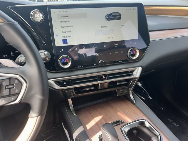 Used 2025 Lexus RX 350 Premium image 11