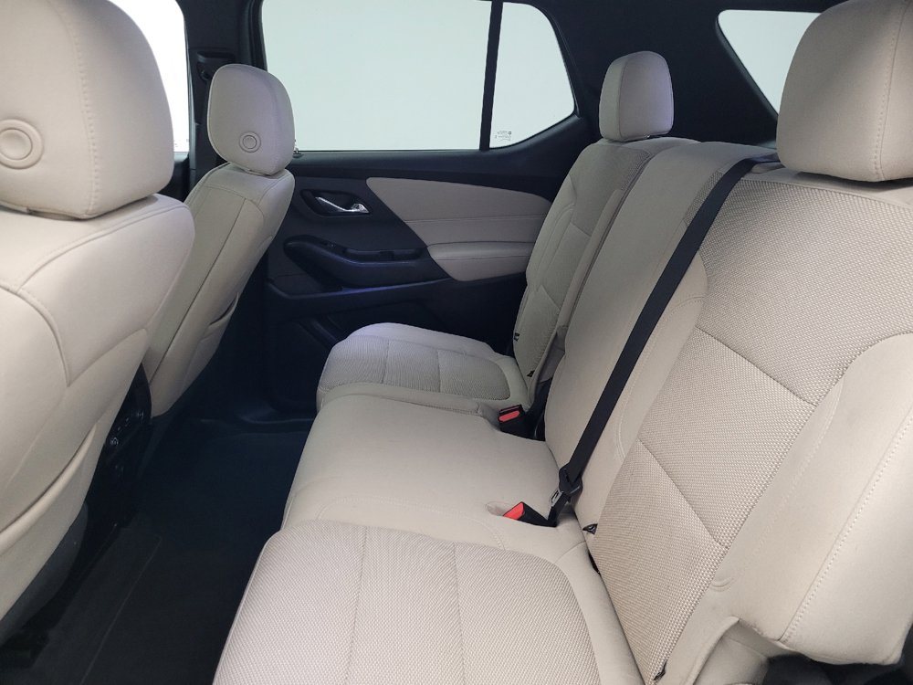 Used 2023 Chevrolet Traverse LS FWD image 18