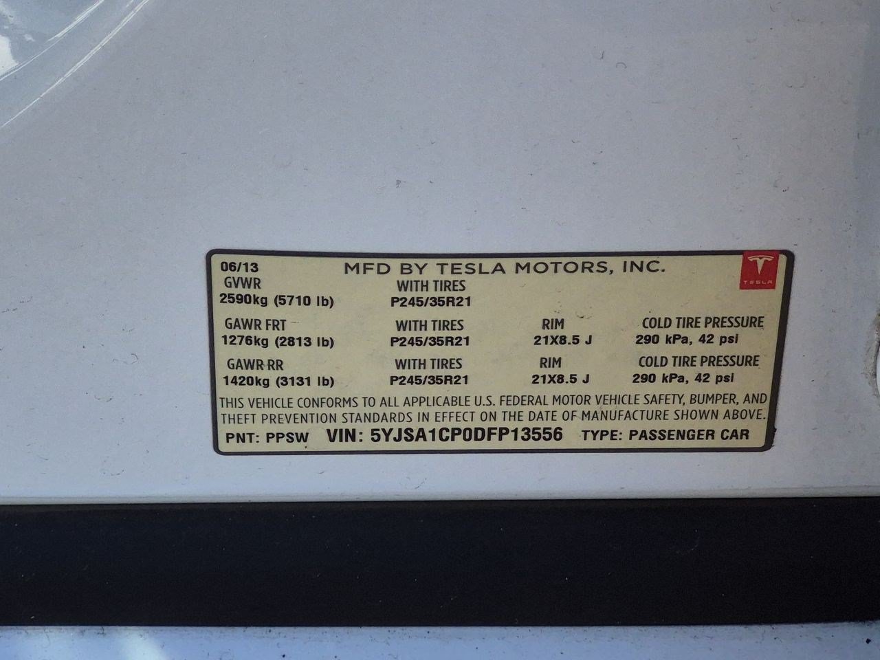 Used 2013 Tesla Model S Performance RWD image 28