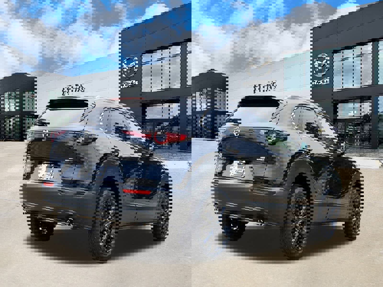 Used 2025 MAZDA CX-30 AWD 2.5 S w/ Select Sport Pkg image 3