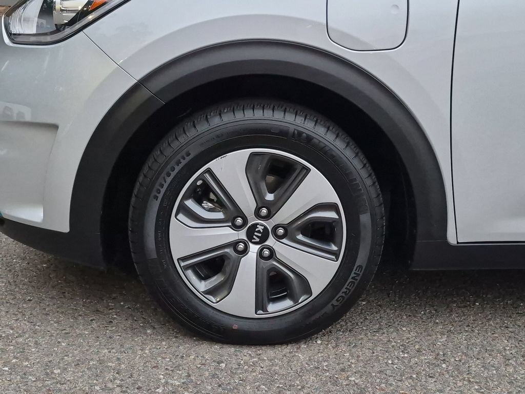 Used 2019 Kia Niro EX FWD image 9