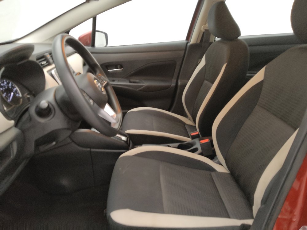 Used 2021 Nissan Versa SV FWD image 17