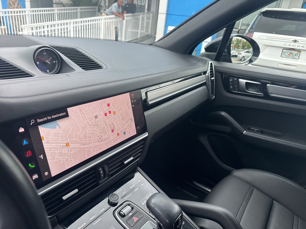 Used 2023 Porsche Cayenne S Platinum image 15