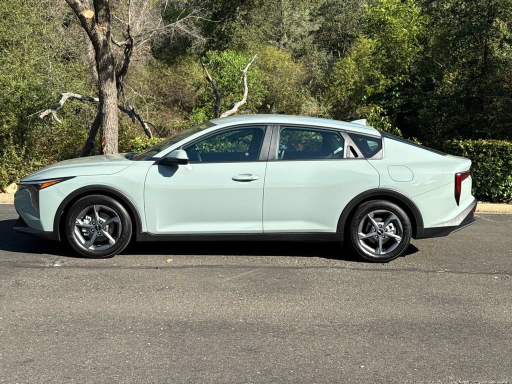 Used 2025 Kia K4 FWD image 8