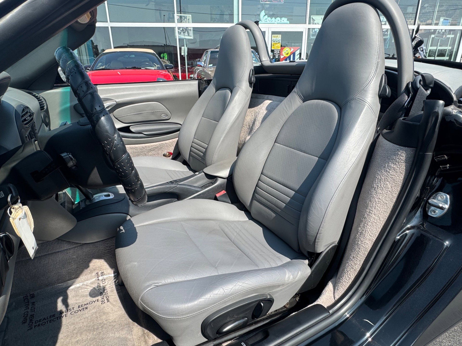 Used 2000 Porsche Boxster RWD image 2