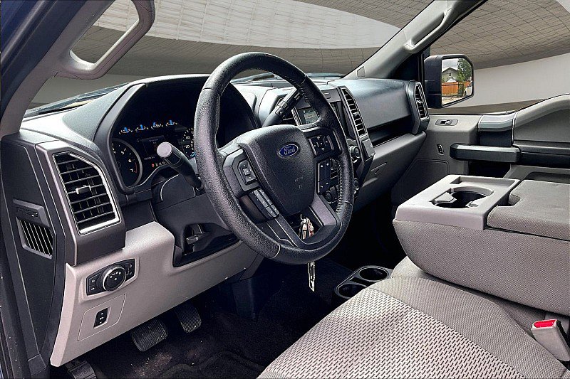 Used 2016 Ford F150 XLT w/ Equipment Group 302A Luxury RWD image 11