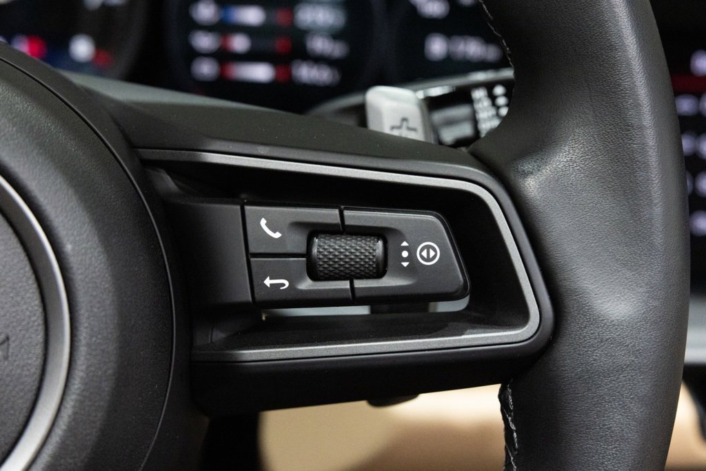 Used 2024 Porsche 911 Carrera image 43