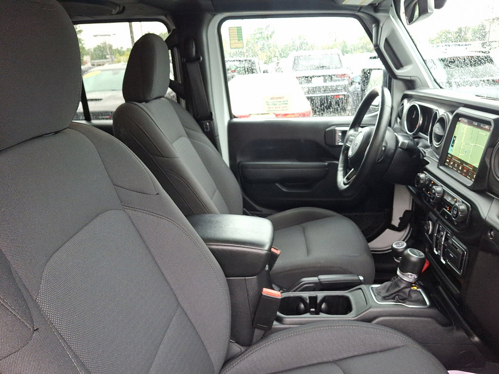 Certified 2022 Jeep Gladiator Willys image 11