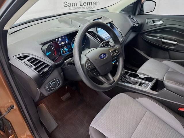 Used 2017 Ford Escape SE w/ Equipment Group 201A FWD image 9