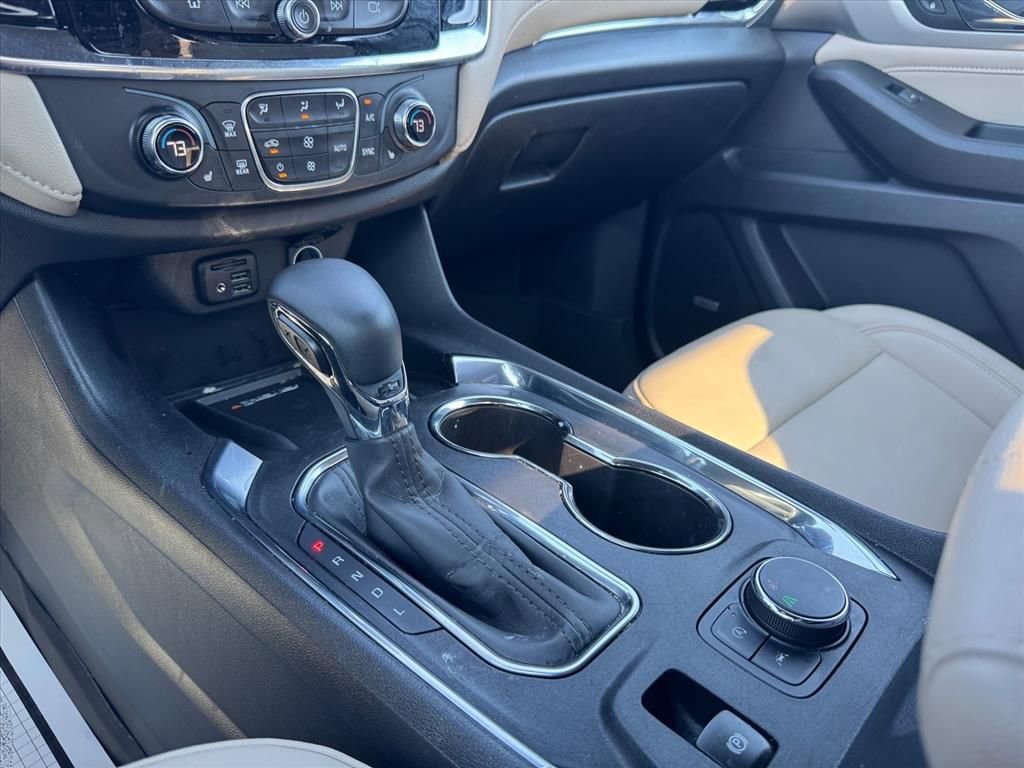 Used 2023 Chevrolet Traverse LT w/ LT Premium Package image 19