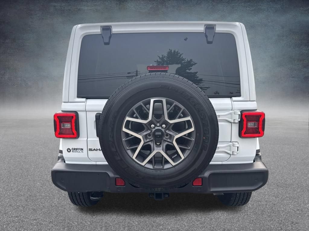 Used 2025 Jeep Wrangler Unlimited Sahara w/ Safety Group AWD/4WD image 6