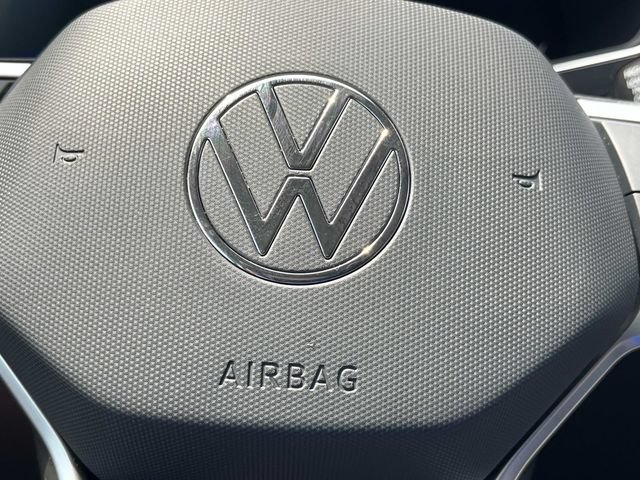 Used 2024 Volkswagen Tiguan SE AWD/4WD image 38