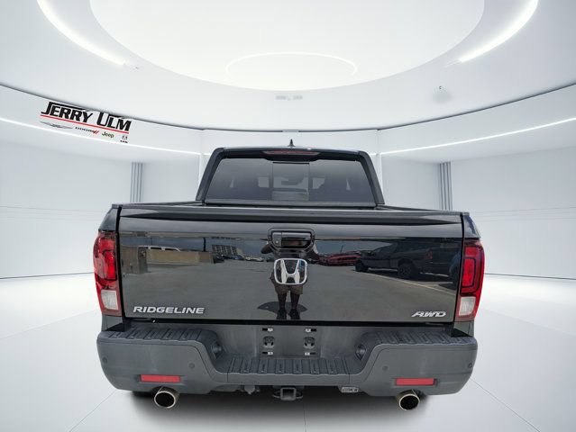 Used 2022 Honda Ridgeline Black Edition image 4