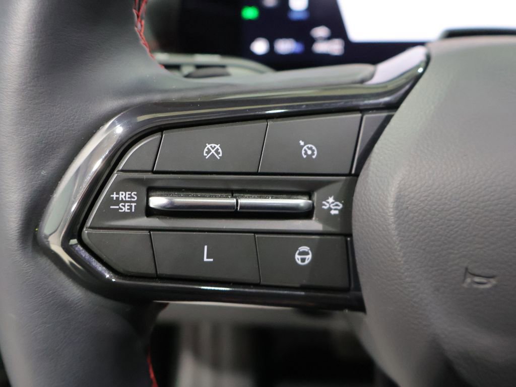 Used 2024 Chevrolet Traverse RS w/ LPO, Floor Liner Package image 38