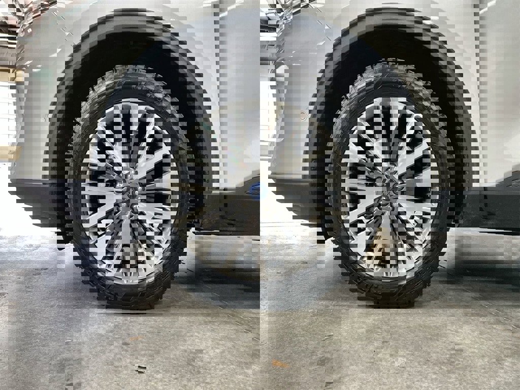 Used 2020 Ford Escape Titanium w/ Titanium Premium Package 2.0 image 10