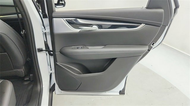 Certified 2025 Cadillac XT5 Premium Luxury w/ LPO, Floor Liner Package image 21