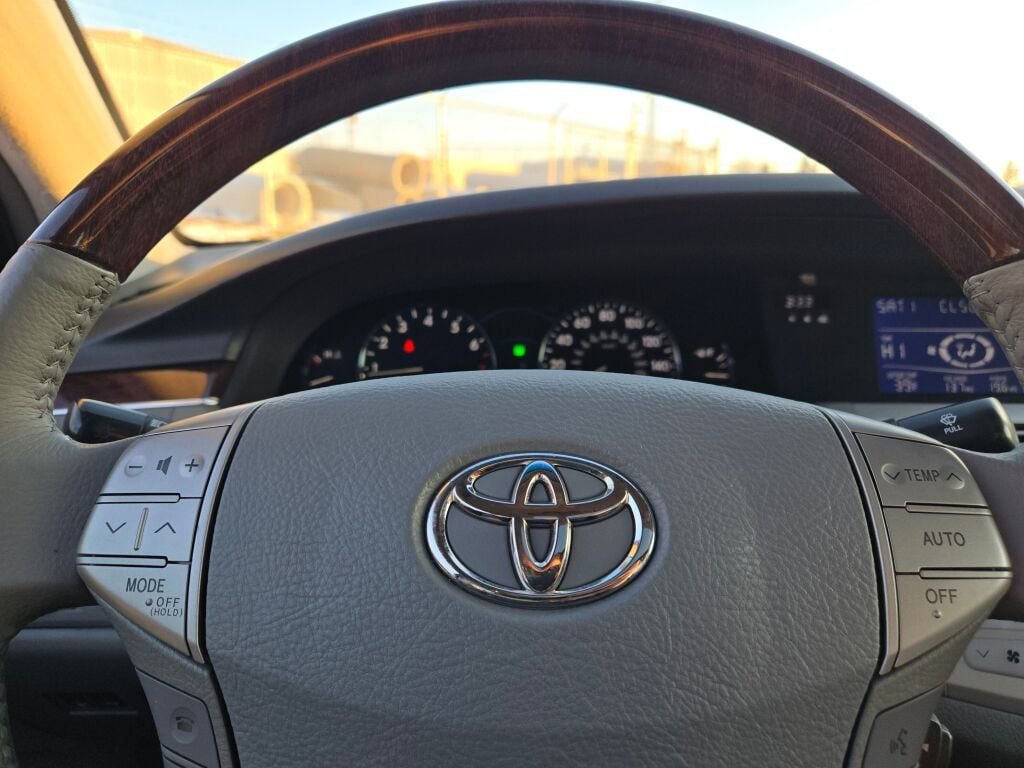 Used 2008 Toyota Avalon XL image 28