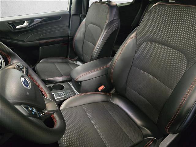 Used 2025 Ford Escape ST-Line image 15