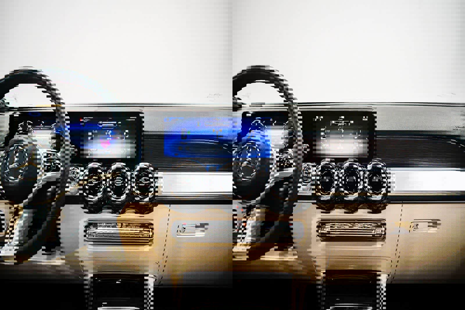 Used 2026 Mercedes-Benz GLB 250 image 13