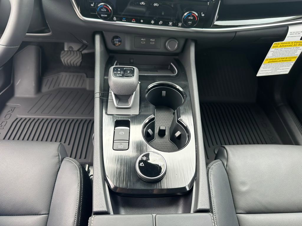 New 2025 Nissan Rogue SL w/ Tech Package image 18