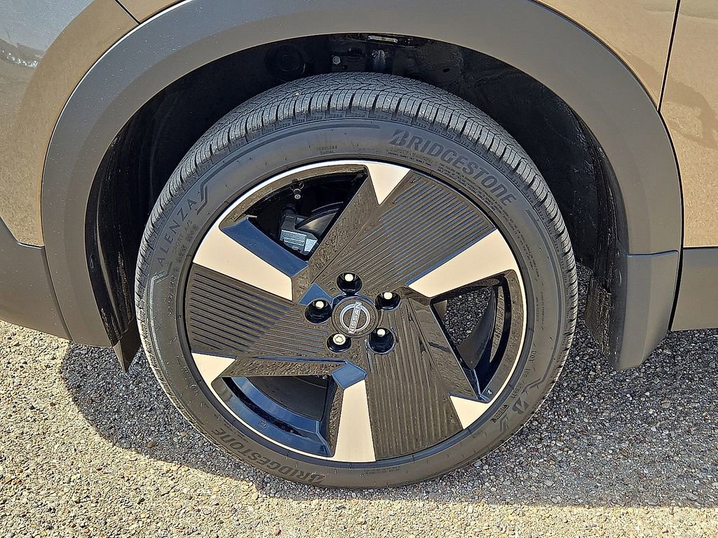 Used 2026 Nissan Kicks SR image 10