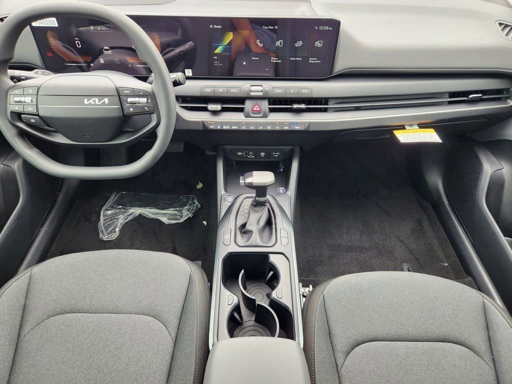 New 2026 Kia K4 FWD image 18