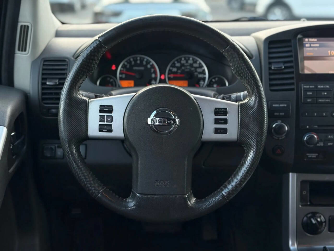 Used 2010 Nissan Pathfinder SE w/ SE Premium Journey Pkg image 27