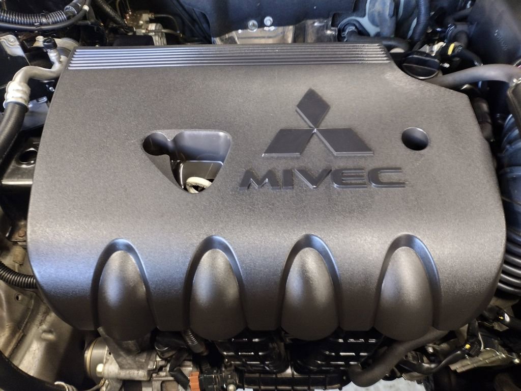 Used 2018 Mitsubishi Outlander ES image 7