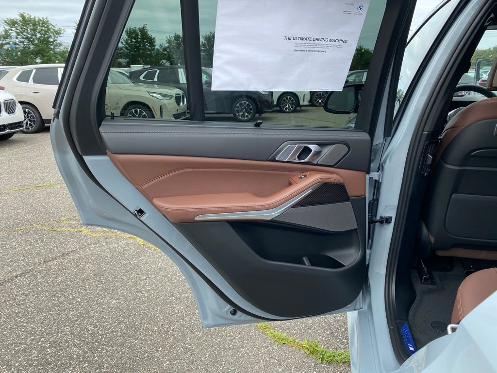 New 2026 BMW X5 M60i image 6