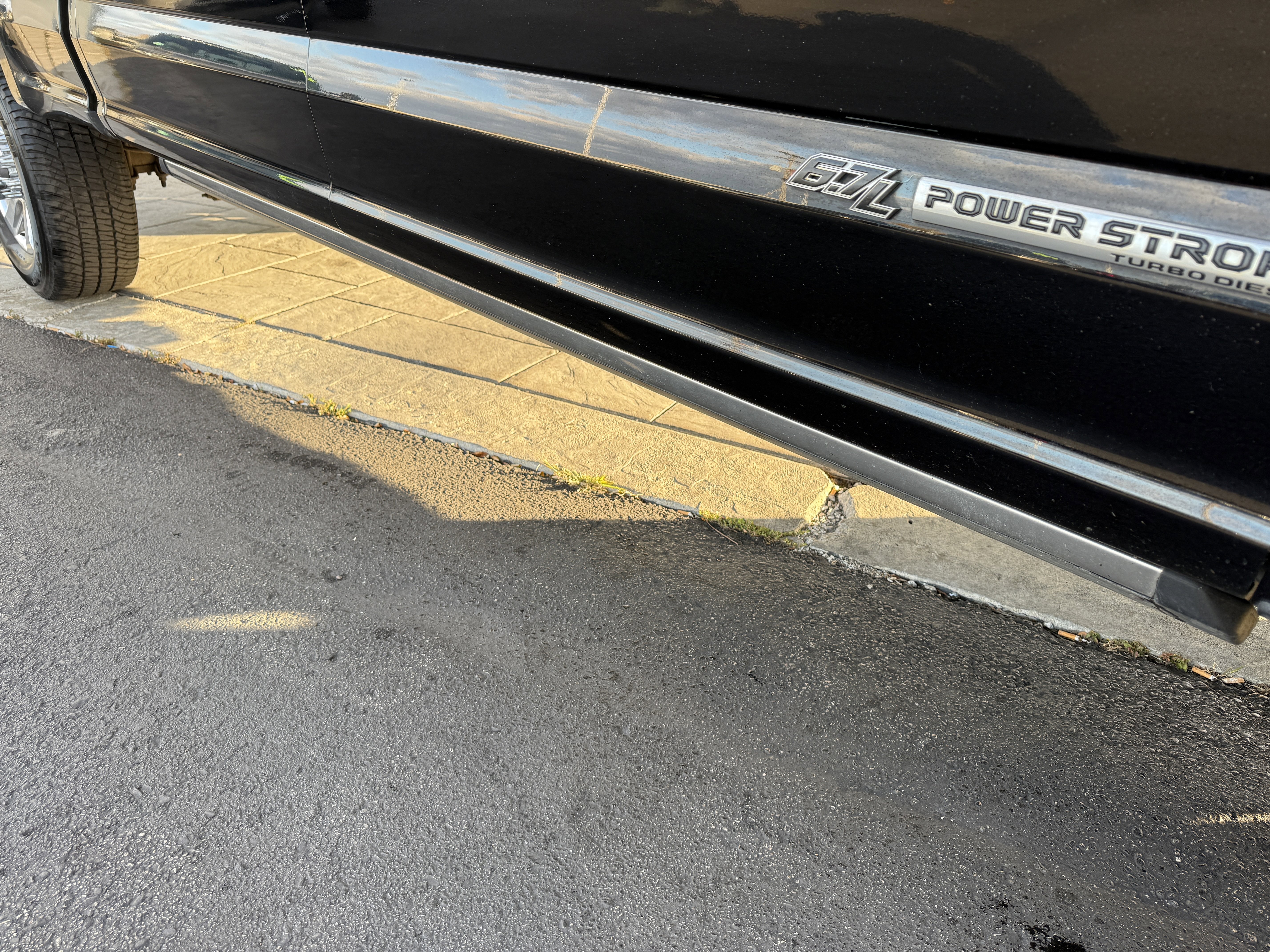 Used 2017 Ford F350 Platinum w/ Platinum Ultimate Package image 30