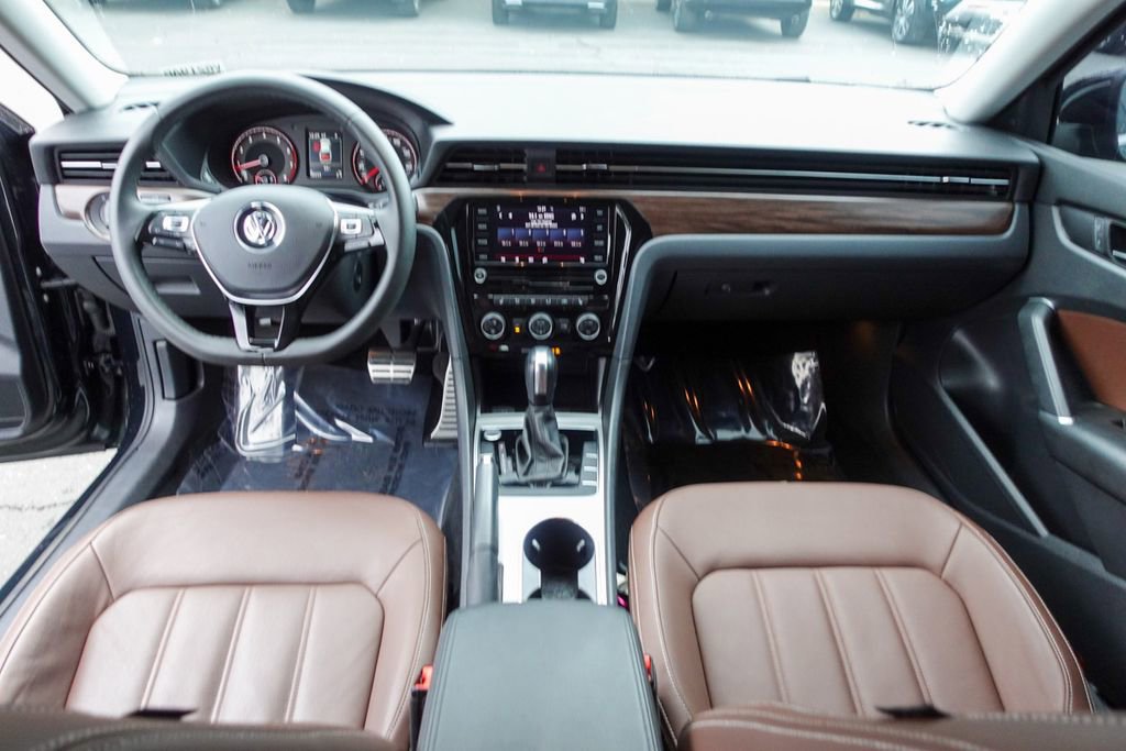 Used 2022 Volkswagen Passat 2.0T image 27