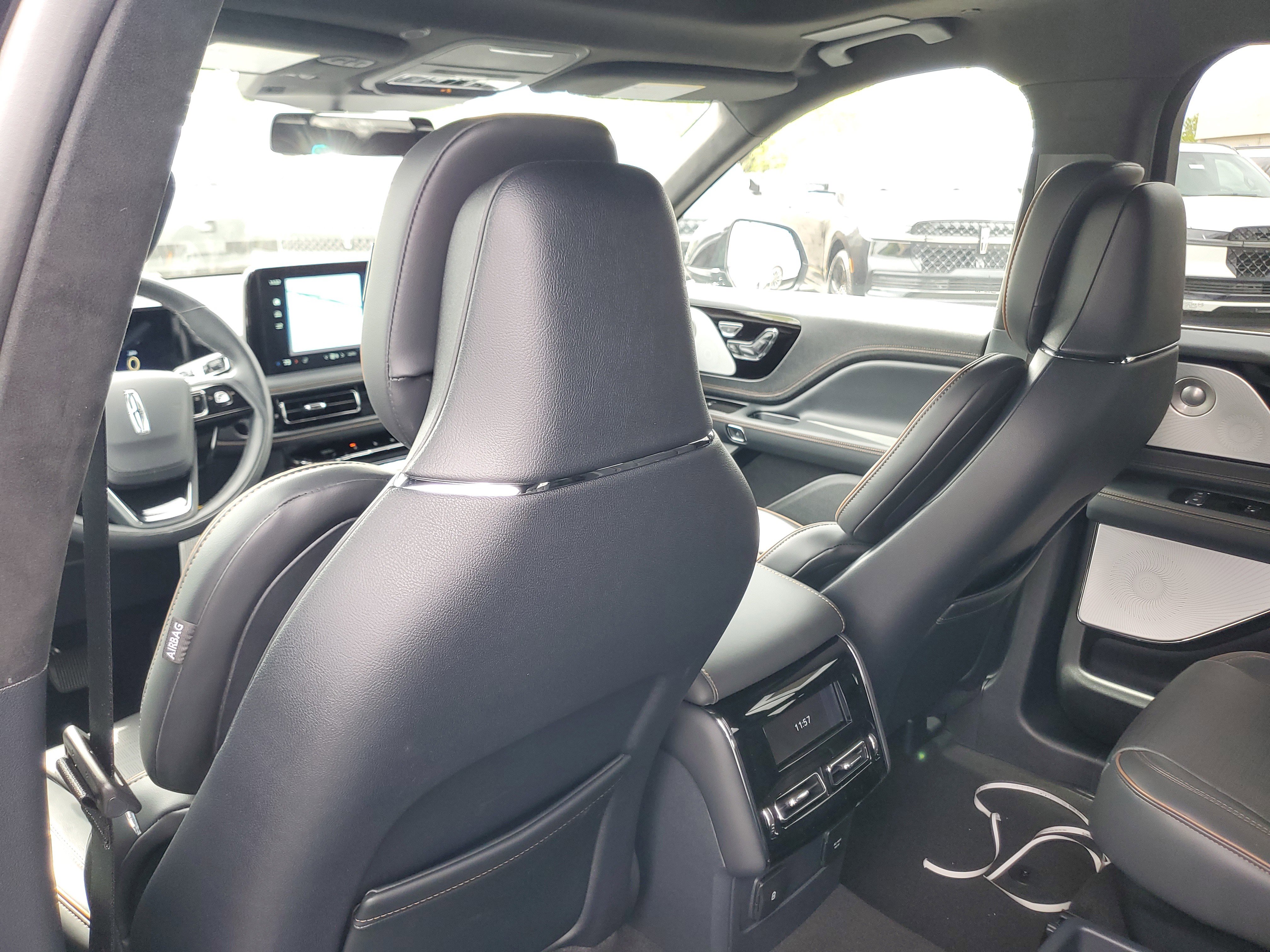 New 2026 Lincoln Aviator Black Label w/ Dynamic Handling Package AWD/4WD image 23