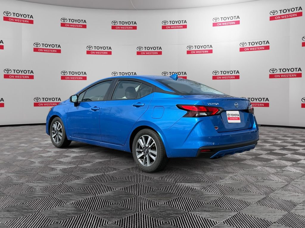 Used 2023 Nissan Versa SV image 5