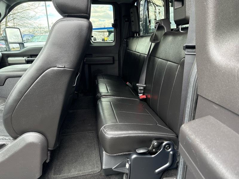 Used 2013 Ford F250 Lariat w/ Chrome Pkg image 6