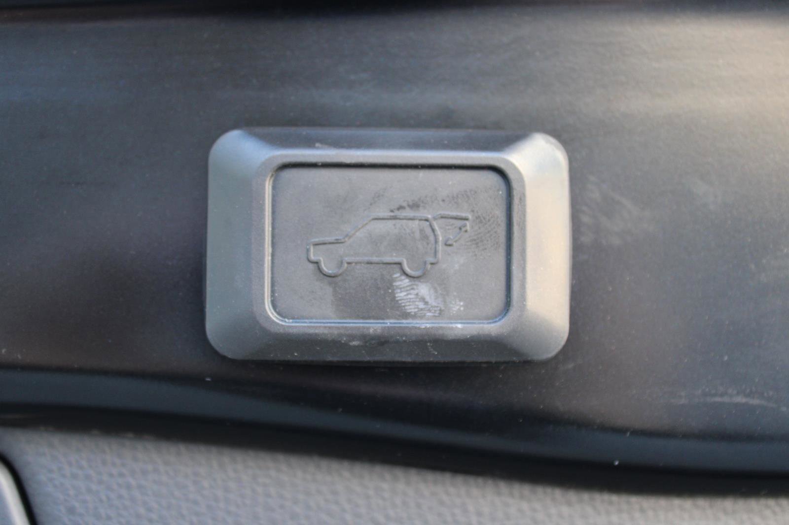 Used 2021 Toyota RAV4 AWD Hybrid image 32