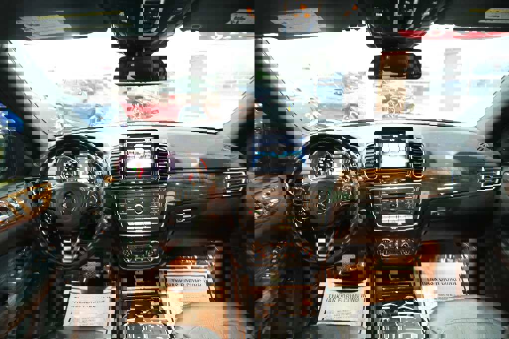 Used 2018 Mercedes-Benz GLS 450 4MATIC w/ Premium Package image 30