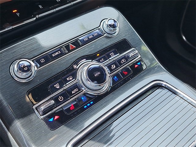 Used 2022 Lincoln Nautilus Reserve image 34
